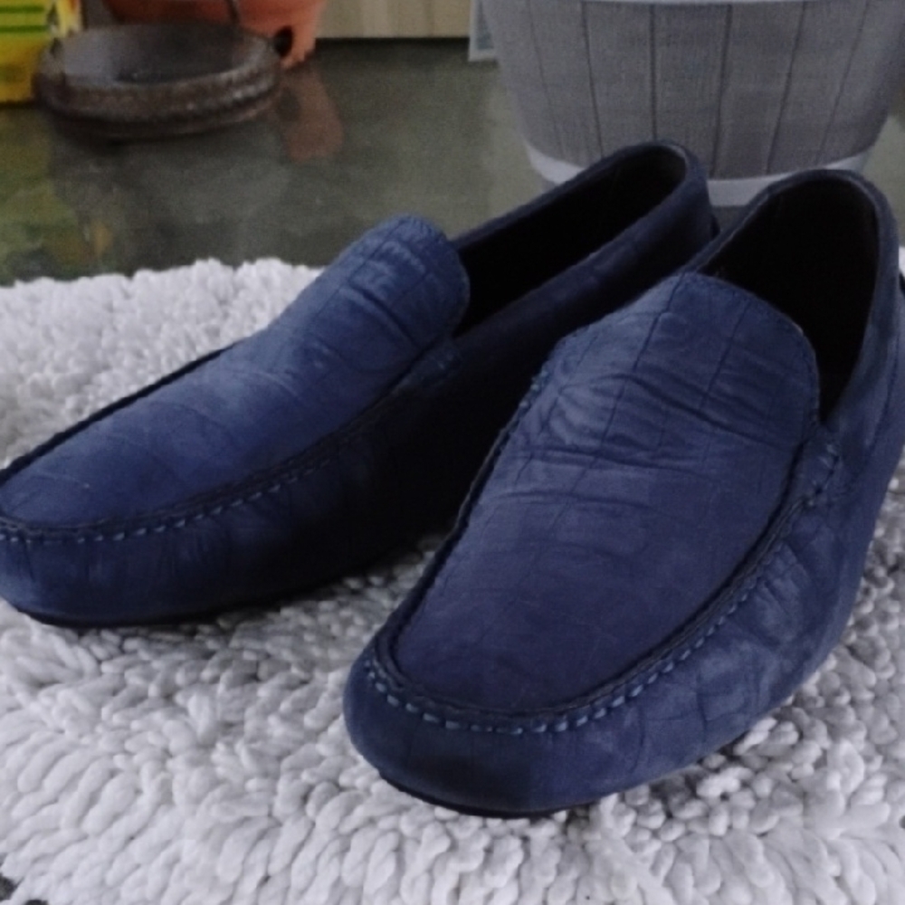 TO BOOT New York Blue Suede Loafers